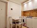 Apartament cu bucatarie, baie si veceu proprie
