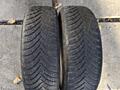 Пара зимних шин Hankook 205/60 R16.