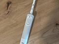 Продам электрическую зубную щетку (Торг уместен)