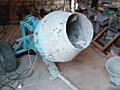 Продам большую прицепную бетономешалку