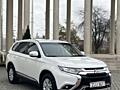 Продам митсубиси оутлендер 2018г. бензин