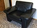 Кресло натуральная кожа.