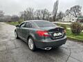 Продам Сузуки кизаш 2010 год автомат