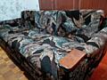 Продам софу с шестью подушками и креслом и вторая софа в три сложения