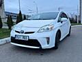 Продам Toyota Pruis 2012 белый цвет