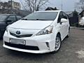 Toyota Prius V HYBRID 2012 г, отличном состоянии