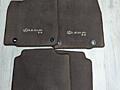 Продам комплект ковриков