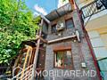 Casă cu 2 niveluri, sect. Centru Vă propunem spre vânzare casă cu 2 ..