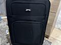 Продам новый чемодан