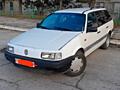 Продам пассат В-3 универсал 1.8 бензин