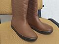 Продам новые резиновые сапоги размер 39
