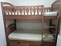 Продам двухъярусную кровать б/у с матрасами