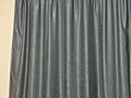 Штора одна. Высота 2,35 и ширина 1,45м. Бельцы