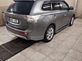 Mitsubishi Outlander 2014гPlug-in Hybrid.