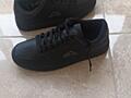 Кроссовки- новые.