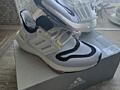 Кроссовки р. 38Adidas ULTRABOOST 22 W женские беговые кроссовки, новые