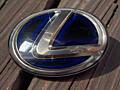 Эмблема Lexus (дистроник) — 90975-02228