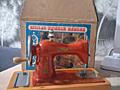 Продам Советскую детскую швейную машинку