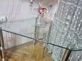 Продам стеклянный столик из прочного толстого стекла