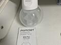 Продам электро молокоотсос Momcozy новый