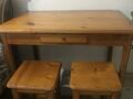 Продам стол и табуретки комплект