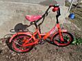 Продаётся велосипед красивый, яркий для девочки! Цена 1000руб!