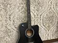 Продам гитару.