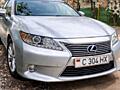 Продается ухоженный и надежный Lexus ES 2014 года.