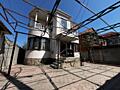 Предлагается к продаже просторный двухэтажный дом общей площадью 220 .