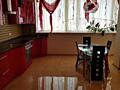 Предлагается к продаже двухуровневый пятикомнатный пентхаус. Общая ...