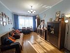 Армейская: продам 3-комн. квартиру в хорошем доме возле парка Победы!