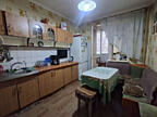 Продам 2х комнатная квартира в центре.