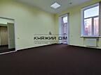 Оренда офісу 112 кв.м на вул. Б.Хмельницького 59, 3/5 цегляного ...