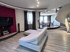 Продаётся четырёхкомнатная квартира. Дарницкий район, улица Ахматовой 