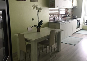 Продается 3-комн. квартира, в новом 5-этажном доме